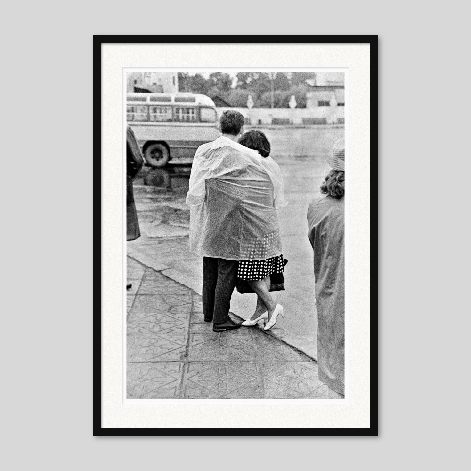 Lietus autobusų stotyje. Vilnius, 1962